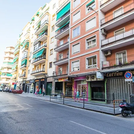 Emperatriz Apartment Granada